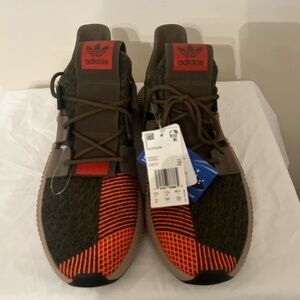New with tag Adidas Prophere Sneakers Shoe Size 12